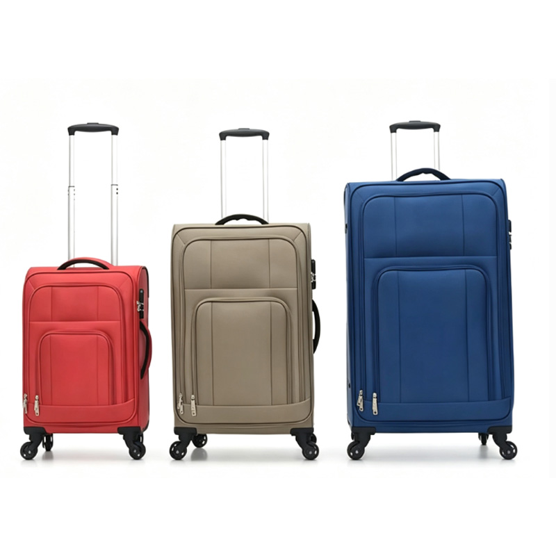 Lightweight large suitcase