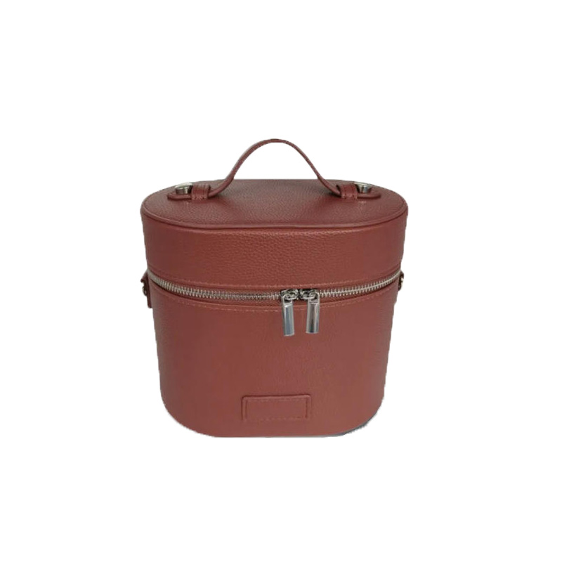 Cosmetic case and mirror